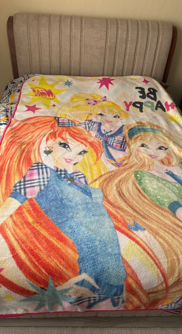 Çocuklar için renkli baskılı yumuşak battaniye - Görsel 3