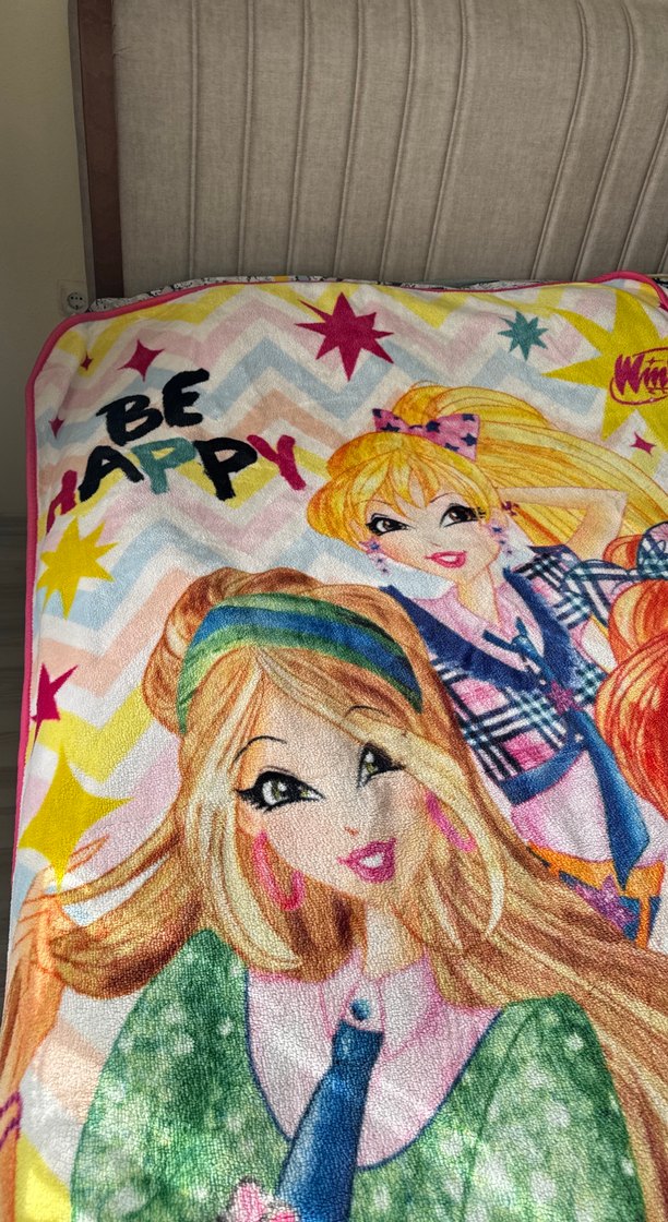 Çocuklar için renkli baskılı yumuşak battaniye - Görsel 2