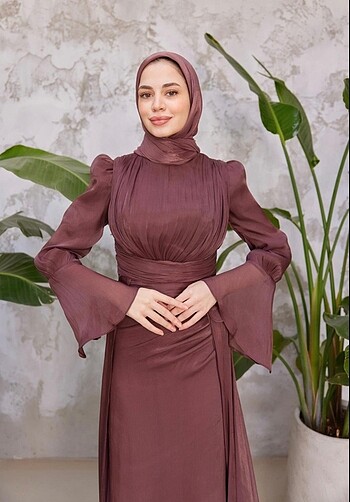 Kiralık tesettür abiye