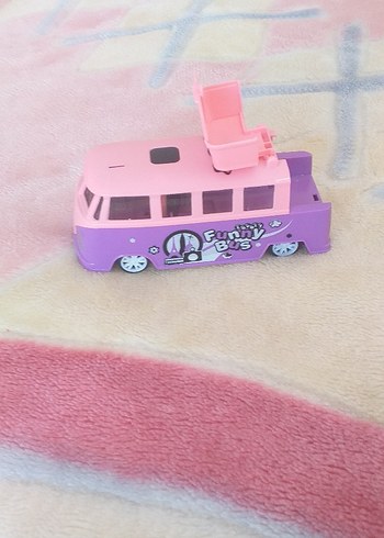  Renkli Pembe Oyuncak Minibüs