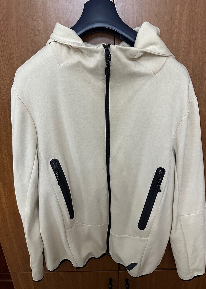 Zara Hirka - Görsel 2