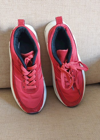 Kırmızı Bağcıklı Kadın Spor Ayakkabı - Görsel 3