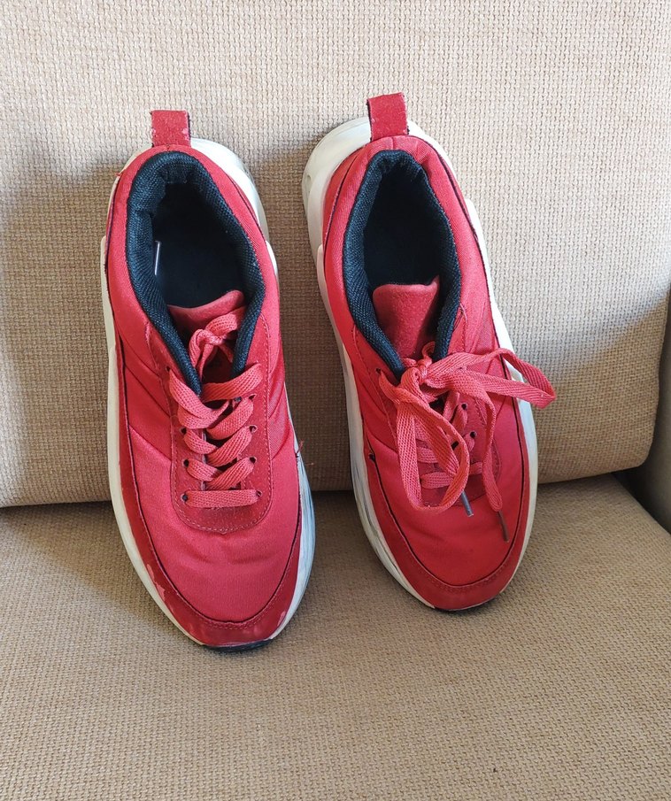 Kırmızı Bağcıklı Kadın Spor Ayakkabı - Görsel 3