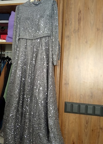 Pullu Gri Uzun Kollu Uzun Elbise - Görsel 2