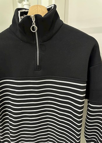 s Beden Yarım Fermuarlı Siyah Çizgili Kadın Sweatshirt