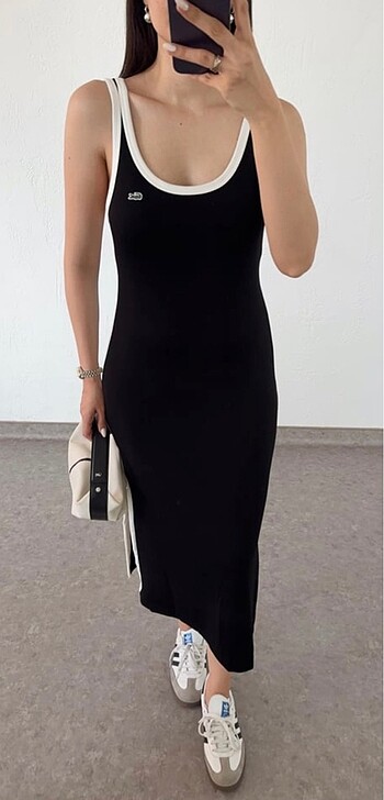 Siyah Lacoste Elbise