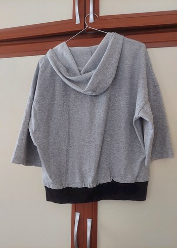 m Beden Gri Kapüşonlu Rahat Kesim Sweatshirt