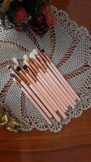 HESAPLI 12 ADET PEMBE GÖZ FIRÇA SETI ...