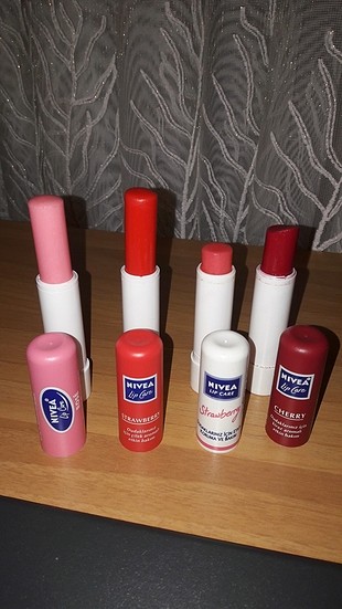 4 ADET NIVEA LIPBALM ... 