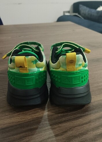 25 Beden yeşil Renk Adidas ayakkabı
