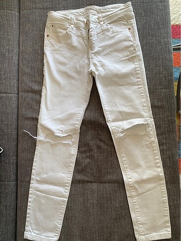STRADİVARİUS MARKA BEYAZ JEAN