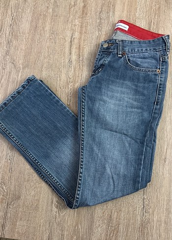 Levis 27