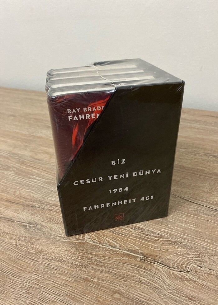 Kara dörtleme İthaki yayınları kutu set - Görsel 3