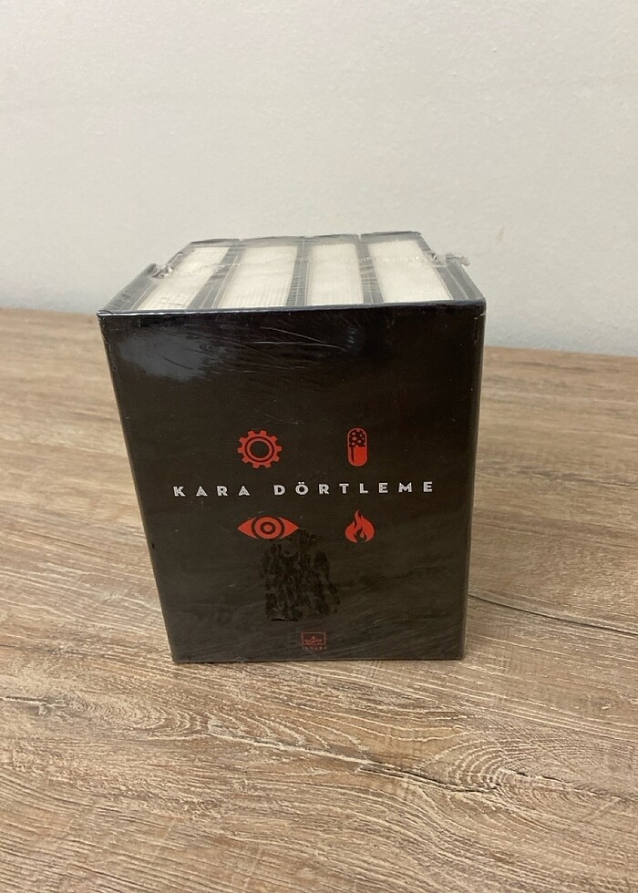 Kara dörtleme İthaki yayınları kutu set - Görsel 4