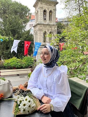 Armine Gömlek