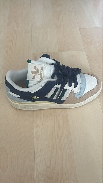 39 Beden beyaz Renk Adidas ayakkabı