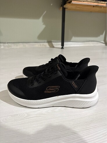 39 Beden Skechers Siyah Spor Ayakkabı