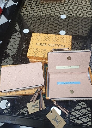 Louis Vuitton pudra bayan cüzdan