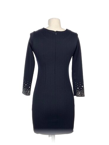 s Beden PreLoved Kısa Elbise %70 İndirimli.