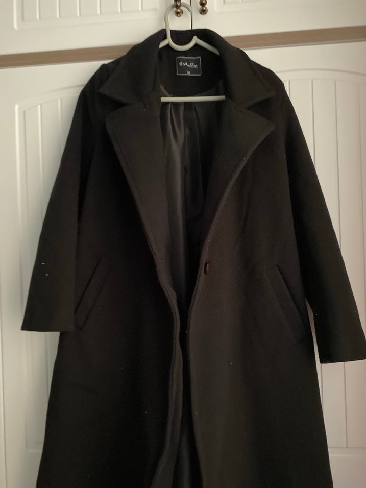 Siyah Uzun Kaban - Görsel 4