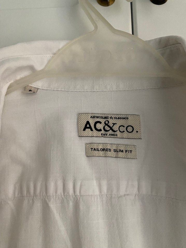 Düğmeli Beyaz Keten Erkek Gömlek - Görsel 3