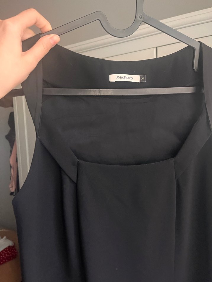 Kadın Siyah V Yaka Askılı bluz - Görsel 5