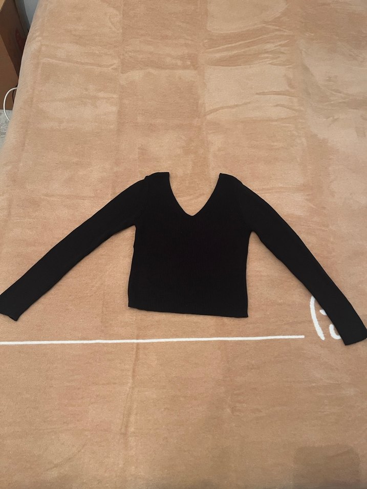 Siyah V Yaka Triko Kadın Kazak - Görsel 3