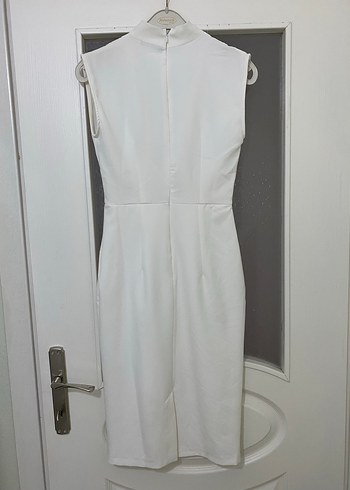 Beyaz Drapeli Midi Kolsuz Elbise - Görsel 3