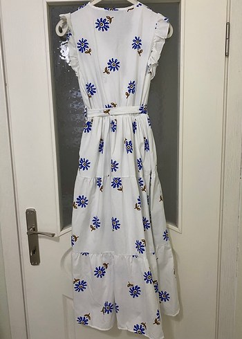 Nakışlı Beyaz Uzun Pamuklu Elbise - Görsel 3