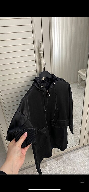 Zara SWEATSHIRT