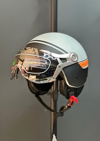 Parlak Kırmızı Retro Motosiklet Kaskı - Görsel 7