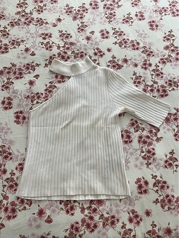 Zara T shirt