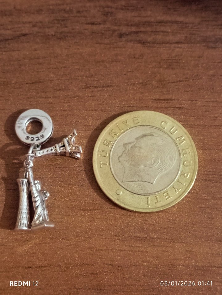 Paris Temalı Kadın Charm - Görsel 3