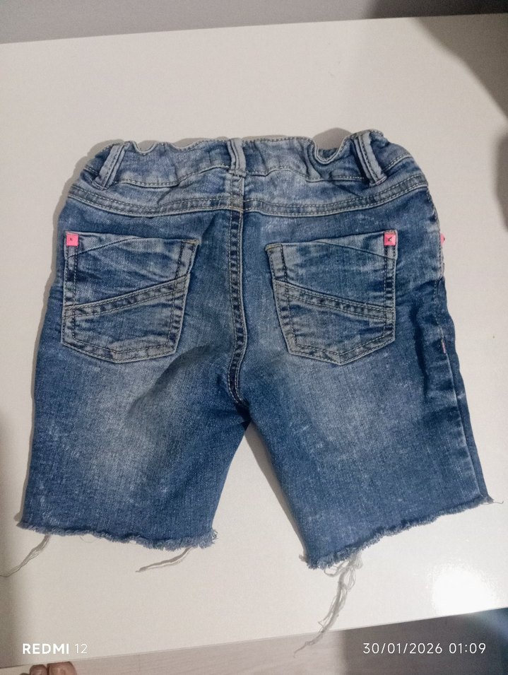 Renkli Nakışlı Düğmeli Kız Denim Şort - Görsel 5