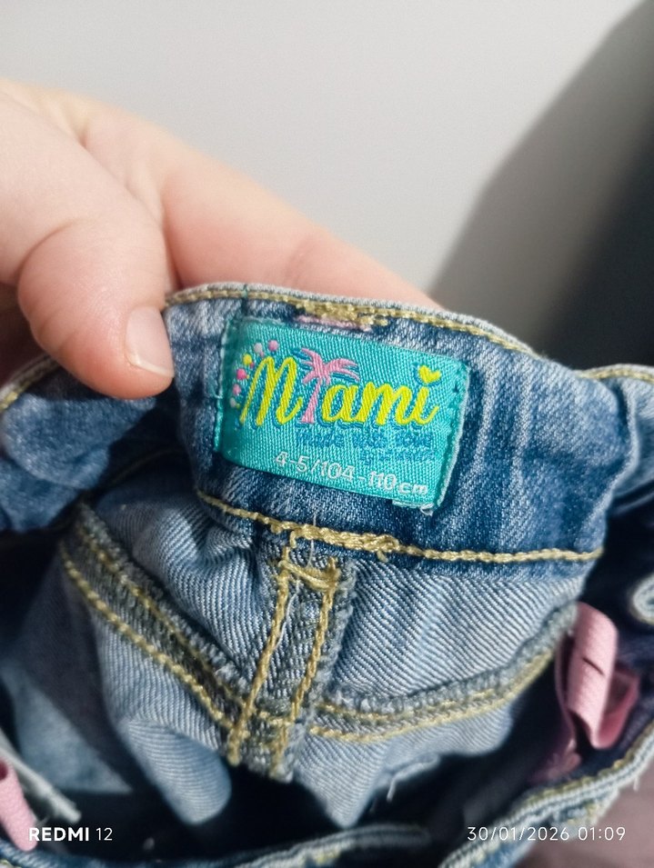 Renkli Nakışlı Düğmeli Kız Denim Şort - Görsel 4