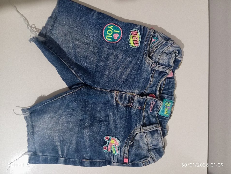 Renkli Nakışlı Düğmeli Kız Denim Şort - Görsel 3
