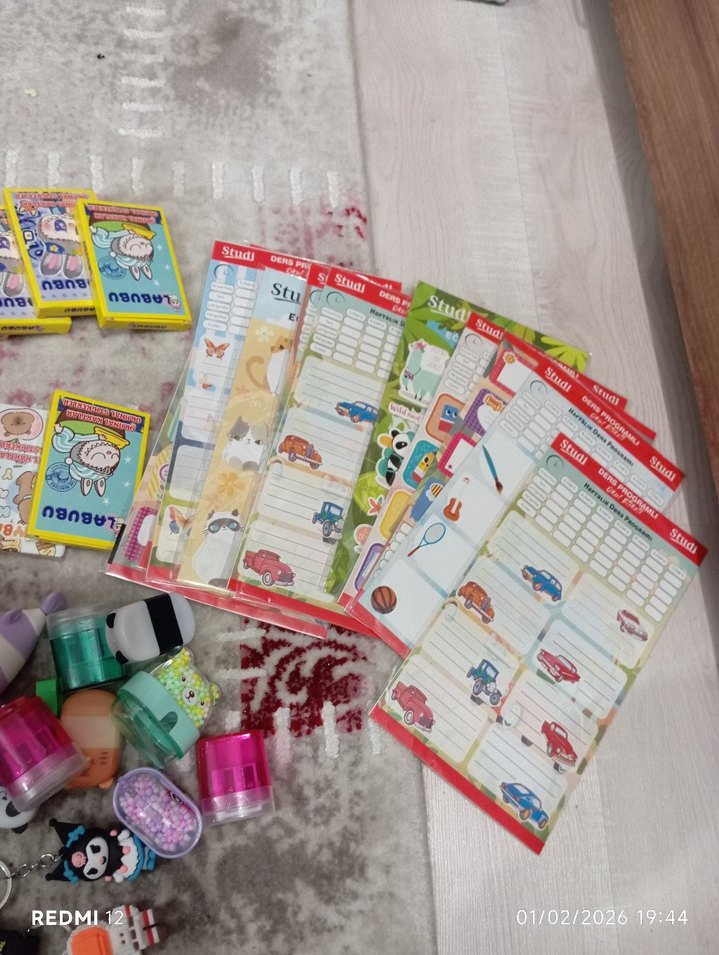 Renkli Okul Aktivite Malzemeleri Seti - Görsel 5