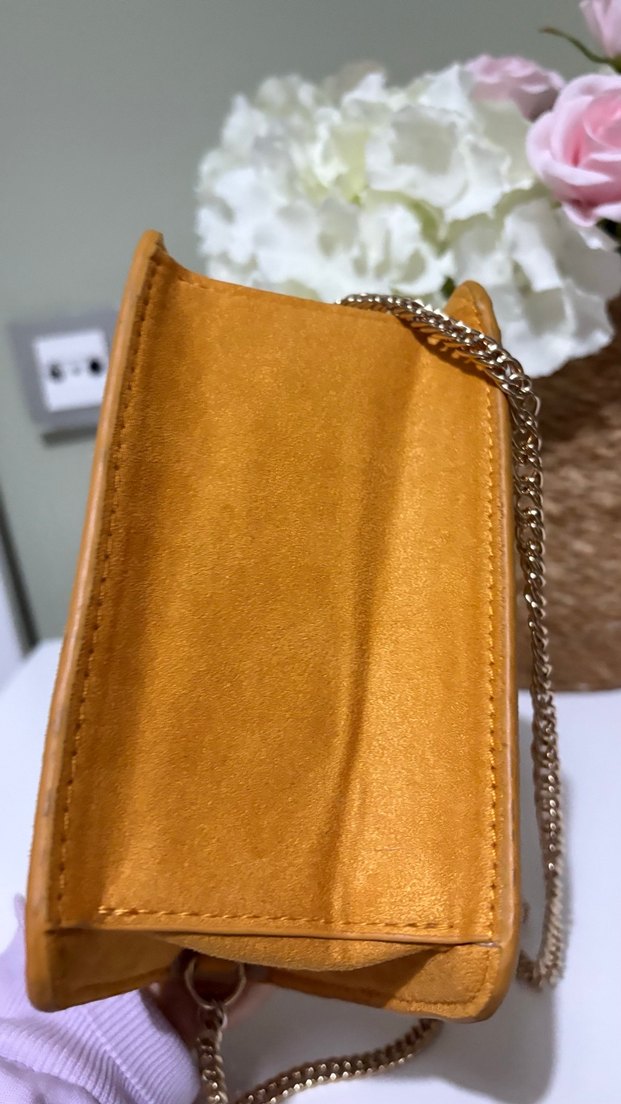 Sarı Süet Zincir Detaylı Kadın Çanta - Görsel 3