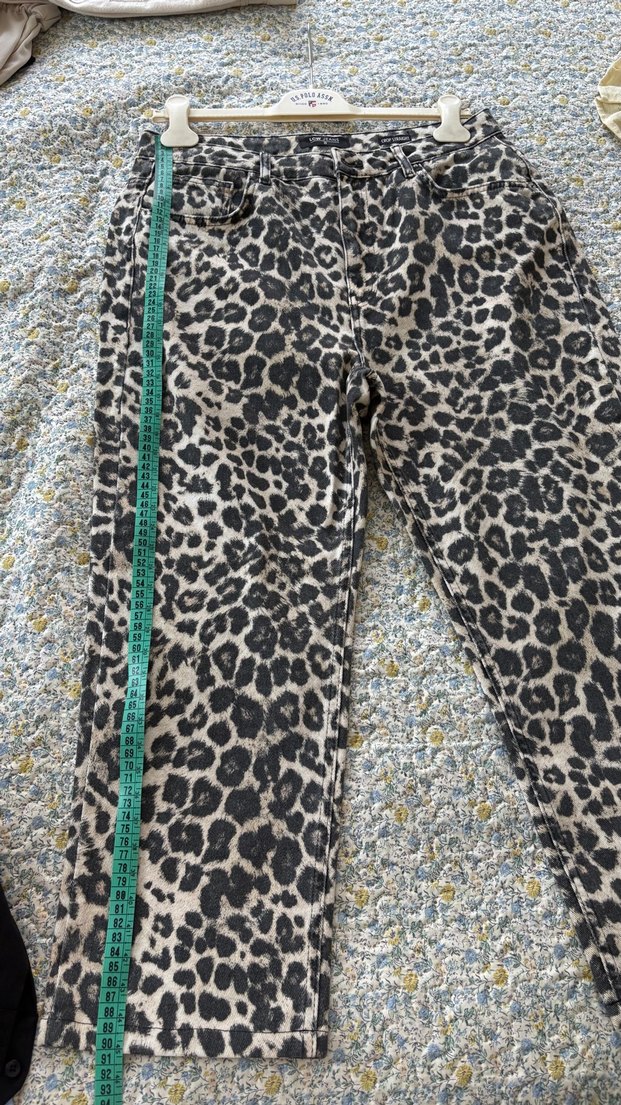 Leopar Desenli Bol Kesim Kemerli Kadın Pantolon - Görsel 3