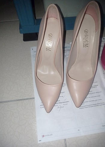 Bej Modern Klasik Stiletto Kadın Ayakkabı