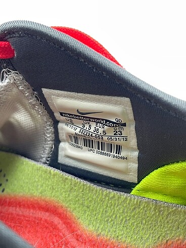 36,5 Beden çeşitli Renk Nike Spor Ayakkabı %70 İndirimli.