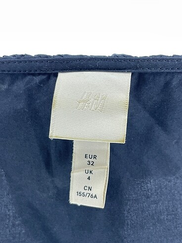 32 Beden siyah Renk H&M Günlük Elbise %70 İndirimli.