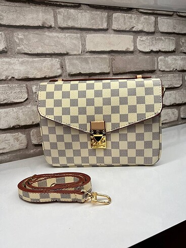 Louis Vuitton Kol çantası