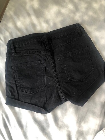 32 Beden H&M siyah kot şort