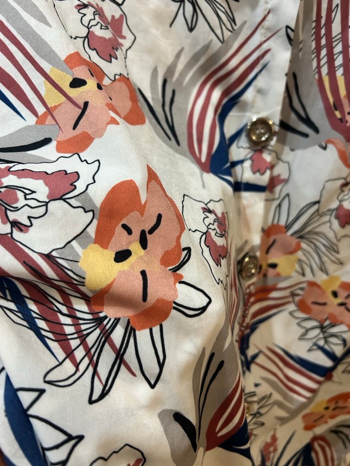 Kadın Çok Renkli çiçek Desenli Düğmeli Manşet gömlek - Görsel 4