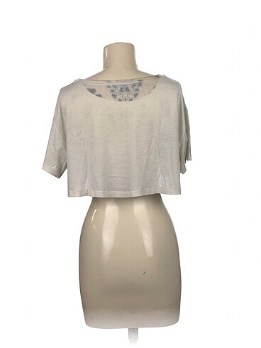 xl Beden PreLoved T-shirt %70 İndirimli.