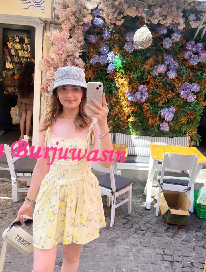 Sarı Çiçekli Askılı Mini Elbise - Görsel 4