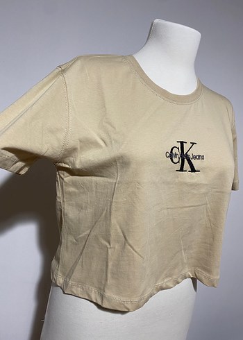 s Beden Bej Calvin Klein Crop Tişört