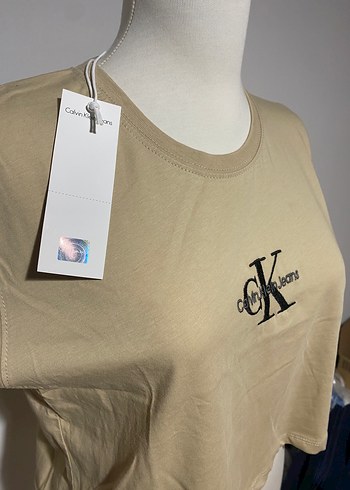 Bej Calvin Klein Crop Tişört