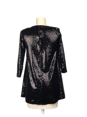 m Beden PreLoved Mini Elbise %70 İndirimli.